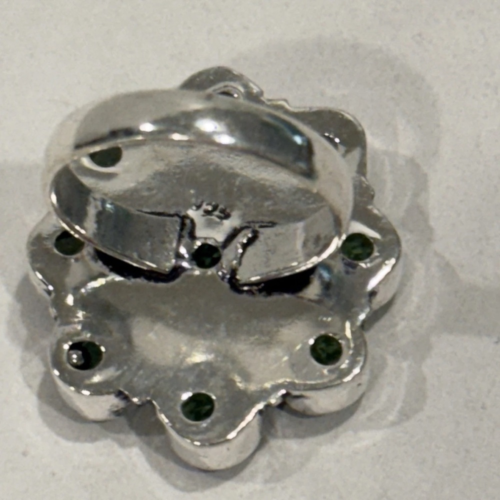 🆕 Elegant Natural Peridot Gemstone Ring in Sterling Silver Size 7 🆕 - Picture 4 of 9